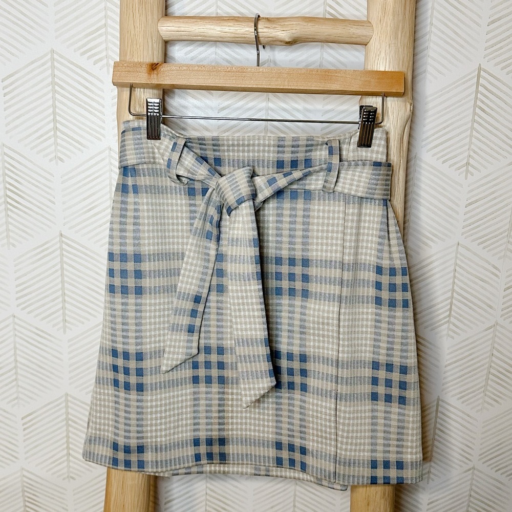 🔆 LOFT Outlet Plaid Mini Skirt with Belt – Size 6P